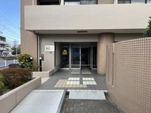 【埼玉県/草加市小山】デイズ草加 アプローチ