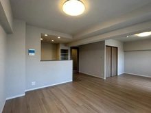 【埼玉県/春日部市粕壁東】エクレール春日部III リビング・ダイニング