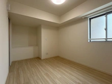 【埼玉県/越谷市北越谷】ベルドゥムール北越谷駅前 洋室