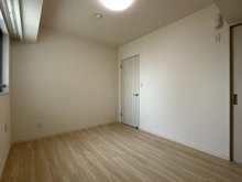 【埼玉県/越谷市北越谷】ベルドゥムール北越谷駅前 洋室