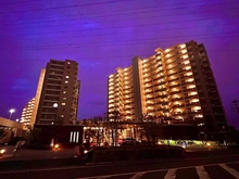 【千葉県/流山市おおたかの森東】オーベルグランディオおおたかの森 ガーデンコートB棟 外観："左”の棟