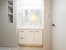 【千葉県/松戸市松戸新田】エステ・スクエア松戸 洗面所