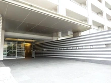 【埼玉県/八潮市大字木曽根】ブライトップガーデン アプローチ