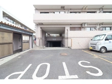 【千葉県/松戸市大谷口】ライオンズガーデン新松戸 駐車場