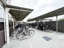 【千葉県/流山市向小金】アンビシャス南柏 駐輪場