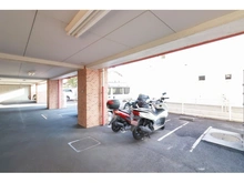 【埼玉県/越谷市赤山町】ダイアパレス越谷II バイク置場