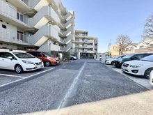 【千葉県/松戸市樋野口】ルネ・リバージュ松戸 駐車場