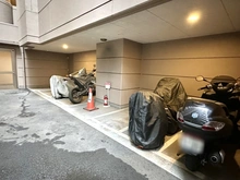 【千葉県/松戸市根本】クリオ松戸伍番館 バイク置場