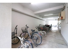 【埼玉県/越谷市蒲生寿町】蒲生ローヤルコーポ 駐輪場