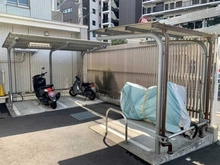 【千葉県/松戸市小根本】プラウド松戸 バイク置場