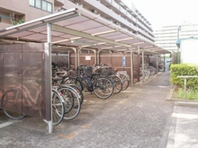 【埼玉県/越谷市大字大房】シャルム北越谷 A棟 駐輪場