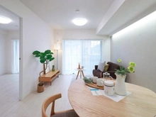 【埼玉県/越谷市大沢】越谷北ローヤルコーポ リビング・ダイニング：※家具調度品等は販売価格に含まれません。