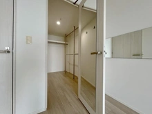 【千葉県/千葉市美浜区打瀬】ザ・幕張ベイフロントタワー＆レジデンス 収納：ウォークインクローゼット
