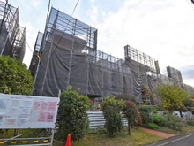 【千葉県/浦安市入船】入船中央エステート 52号棟 外観：（※大規模修繕工事中）