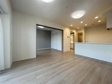 【千葉県/船橋市高根台】ペルル船橋高根台 LDK：LDK横スライドドア開放時