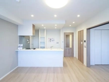 【千葉県/船橋市本郷町】レクセルマンション西船橋 リビング・ダイニング：（右）洋室