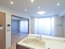 【千葉県/船橋市本郷町】レクセルマンション西船橋 リビング・ダイニング：（左）洋室