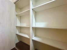 【千葉県/印西市原】アバンドーネ原5番街 7号棟 収納