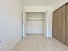 【千葉県/船橋市浜町】ワンダーベイシティ SAZAN Gerden West 収納