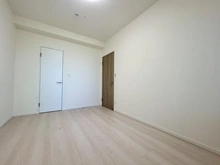 【千葉県/船橋市浜町】ワンダーベイシティ SAZAN Gerden West 洋室