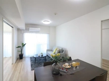 【千葉県/八千代市八千代台北】ライオンズマンション八千代台駅前 リビング・ダイニング：※家具・調度品等は販売価格に含まれておりません