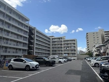 【千葉県/市川市鬼高】日商岩井中山マンション 駐車場