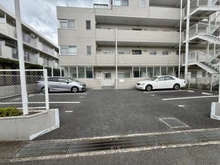【千葉県/松戸市六高台】ライフプラザ六実 駐車場