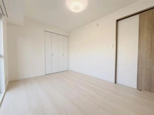 【東京都/江東区東陽】ダイアパレス東陽町 洋室：リビング横約6.0帖