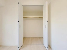 【東京都/江東区東陽】ダイアパレス東陽町 収納：リビング横約6.0帖の洋室内