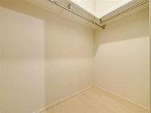 【東京都/江東区東陽】シティテラス東陽町 収納：約6帖の洋室のウォークインクローゼットです