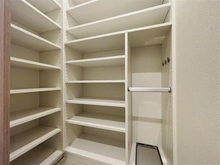 【千葉県/千葉市美浜区若葉】幕張ベイパーク　ライズゲートタワー シューズインクローゼット