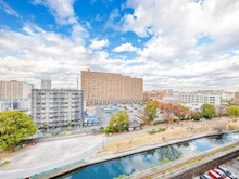 【東京都/江東区東陽】ライオンズシティ東陽町親水公園 眺望：スカイツリーが望めます（天候による） ※北側ルーフバルコニーから