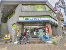 【東京都/練馬区豊玉北】江古田第3ローヤルコーポ ファミリーマート新江古田駅前店（現地より約340m）