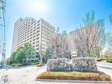 【千葉県/市川市市川南】パークシティ市川 C棟 外観：向かって右から3番目がC棟