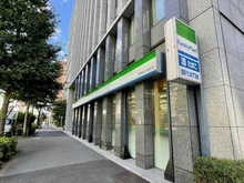 【東京都/港区新橋】リビオレゾン新虎通り ファミリーマート新橋日比谷通り店（現地より約240m）