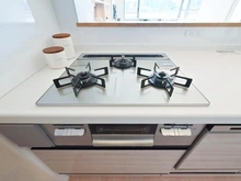 【東京都/豊島区南長崎】落合南長崎パークハウス キッチン：三口コンロ