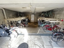 【東京都/板橋区向原】シアンズ小竹向原 駐輪場