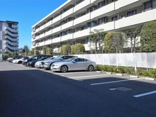 【東京都/板橋区坂下】秀和蓮根レジデンス 駐車場