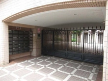 【東京都/豊島区西池袋】ロイヤルプラザ目白 エントランス