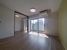 【東京都/世田谷区南烏山】ザ・パークハウス千歳烏山グローリオ　 エアリーコート リビング