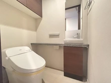 【東京都/世田谷区南烏山】ザ・パークハウス千歳烏山グローリオ　 エアリーコート トイレ