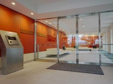 【東京都/世田谷区南烏山】ザ・パークハウス千歳烏山グローリオ　 エアリーコート エントランス