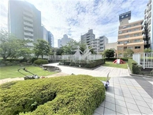 【神奈川県/横浜市神奈川区栄町】ザ・ヨコハマタワーズ　 タワーイースト 敷地内