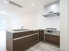 【神奈川県/横浜市神奈川区栄町】ザ・ヨコハマタワーズ　 タワーイースト キッチン