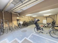 【東京都/中野区中野】ディアクオーレ中野文園 駐輪場