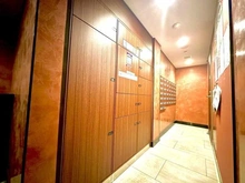 【東京都/豊島区南大塚】THE LEBEN 大塚山手 Hill Top Season 共用部：宅配BOX