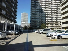 【東京都/練馬区光が丘】光が丘パークタウンいちょう通り東第三団地1号棟 駐車場