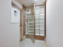 【東京都/板橋区熊野町】ラ・グラース大山 収納：下足入