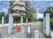 【埼玉県/入間郡三芳町大字竹間沢】ハイラークみずほ台 アプローチ