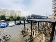 【埼玉県/入間郡三芳町大字竹間沢】ハイラークみずほ台 駐輪場・駐車場